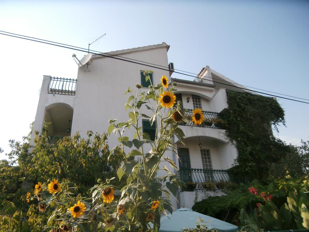 Apartments Nada Vodice Bilik gambar